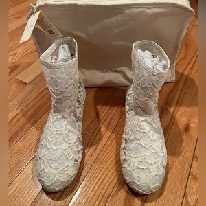 Elegant Lace Ankle Boots - Cream